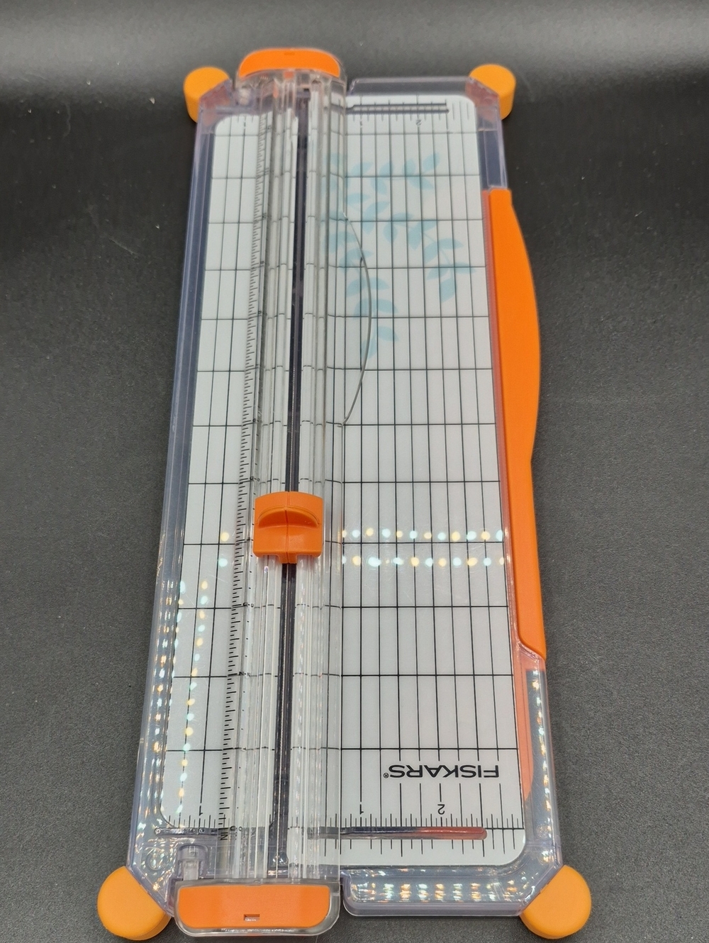 Fiskars Orange Paper Trimmer – Compact Craft Cutter